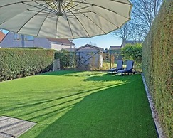 Cosy Bungalow Near the Beach