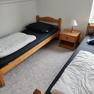 Cosy Bungalow Near the Beach