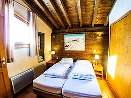 Apartment in Saint-francois-longchamp Near ski