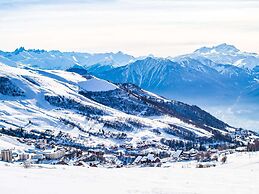 Apartment in Saint-francois-longchamp Near ski
