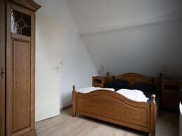 Appealing Bungalow With Garden