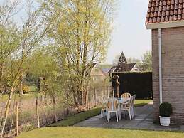 Appealing Bungalow With Garden