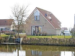 Appealing Bungalow With Garden