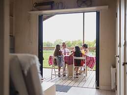 Scenic Bungalow in Ploemel With Shared Pool