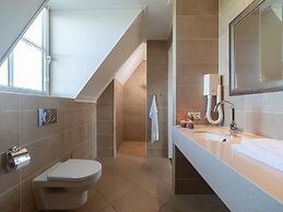 Holiday Home With Whirlpool and Sauna in a Quiet Area in Zeeland