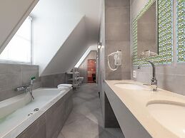 Holiday Home With Whirlpool and Sauna in a Quiet Area in Zeeland