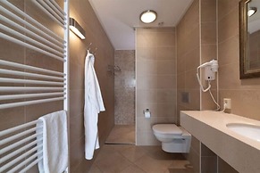 Holiday Home With Whirlpool and Sauna in a Quiet Area in Zeeland