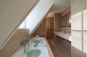 Holiday Home With Whirlpool and Sauna in a Quiet Area in Zeeland