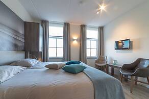 Holiday Home With Whirlpool and Sauna in a Quiet Area in Zeeland