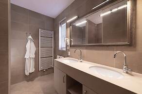 Holiday Home With Whirlpool and Sauna in a Quiet Area in Zeeland