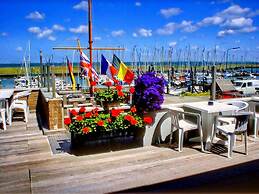 Holiday Home With Whirlpool and Sauna in a Quiet Area in Zeeland