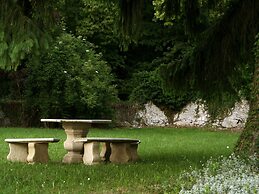 Charming Castle in Serrieres-en-chautagn With Pool