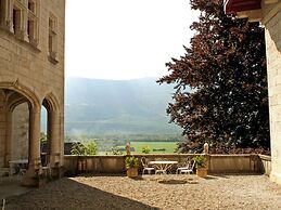 Charming Castle in Serrieres-en-chautagn With Pool