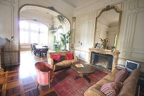Charming Castle in Serrieres-en-chautagn With Pool