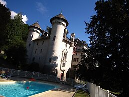 Charming Castle in Serrieres-en-chautagn With Pool