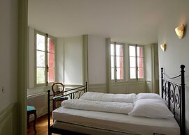 Charming Castle in Serrieres-en-chautagn With Pool