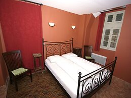 Charming Castle in Serrieres-en-chautagn With Pool