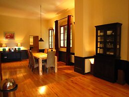 Charming Castle in Serrieres-en-chautagn With Pool