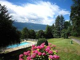 Charming Castle in Serrieres-en-chautagn With Pool