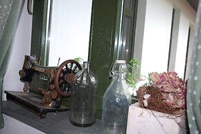 Grosses Landhaus mit Swimmingpool in Dargun