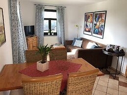Grosses Landhaus mit Swimmingpool in Dargun
