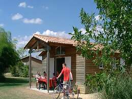 Detached Chalet With Dishwasher, on the Banks of the Lot