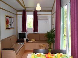 Detached Chalet With Dishwasher, on the Banks of the Lot