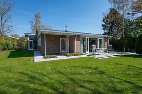 Detached Bungalow, Perfect for Water Sports and Nature Enthusiasts