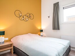 Bungalow With an Outdoor Fireplace by Water