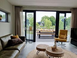 Luxurious Detached Water Villa With Jetty