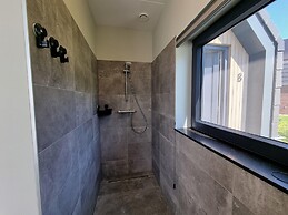 Luxurious Detached Water Villa With Jetty