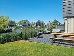 Luxurious Detached Water Villa With Jetty