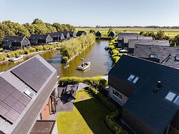 Luxurious Detached Water Villa With Jetty