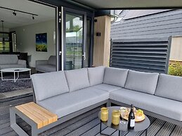 Luxurious Detached Water Villa With Jetty