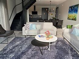 Luxurious Detached Water Villa With Jetty