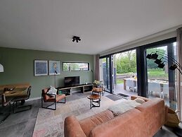 Luxurious Detached Water Villa With Jetty