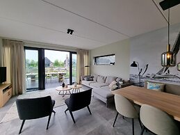 Luxurious Detached Water Villa With Jetty