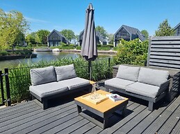 Luxurious Detached Water Villa With Jetty