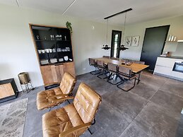 Luxurious Detached Water Villa With Jetty