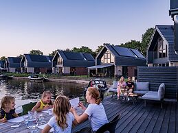 Luxurious Detached Water Villa With Jetty