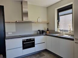 Luxurious Detached Water Villa With Jetty