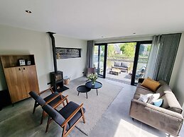 Luxurious Detached Water Villa With Jetty