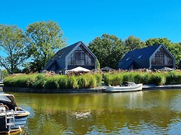 Luxurious Detached Water Villa With Jetty