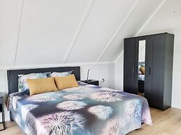 Luxurious Detached Water Villa With Jetty