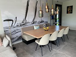 Luxurious Detached Water Villa With Jetty