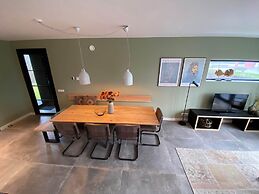 Luxurious Detached Water Villa With Jetty