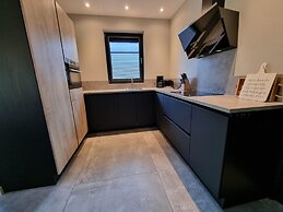 Luxurious Detached Water Villa With Jetty