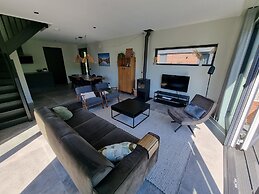 Luxurious Detached Water Villa With Jetty