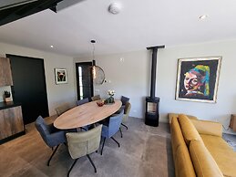 Luxurious Detached Water Villa With Jetty