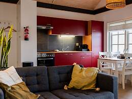 Modern 6-person Chalet in the Frisian Countryside, 3 Bedrooms and Wifi